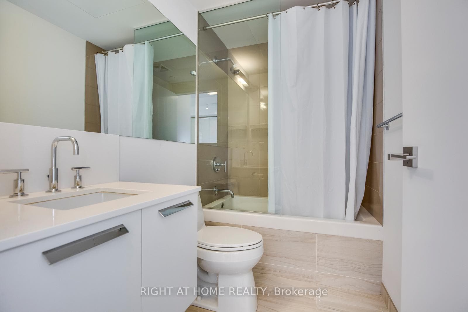 50 Charles Street Unit 3910 photo 21