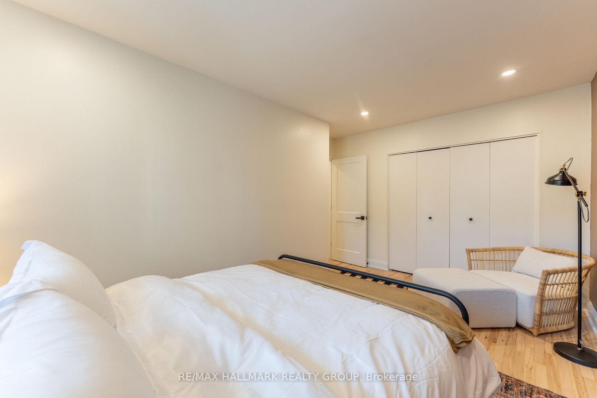 820 Grenon Avenue photo 24