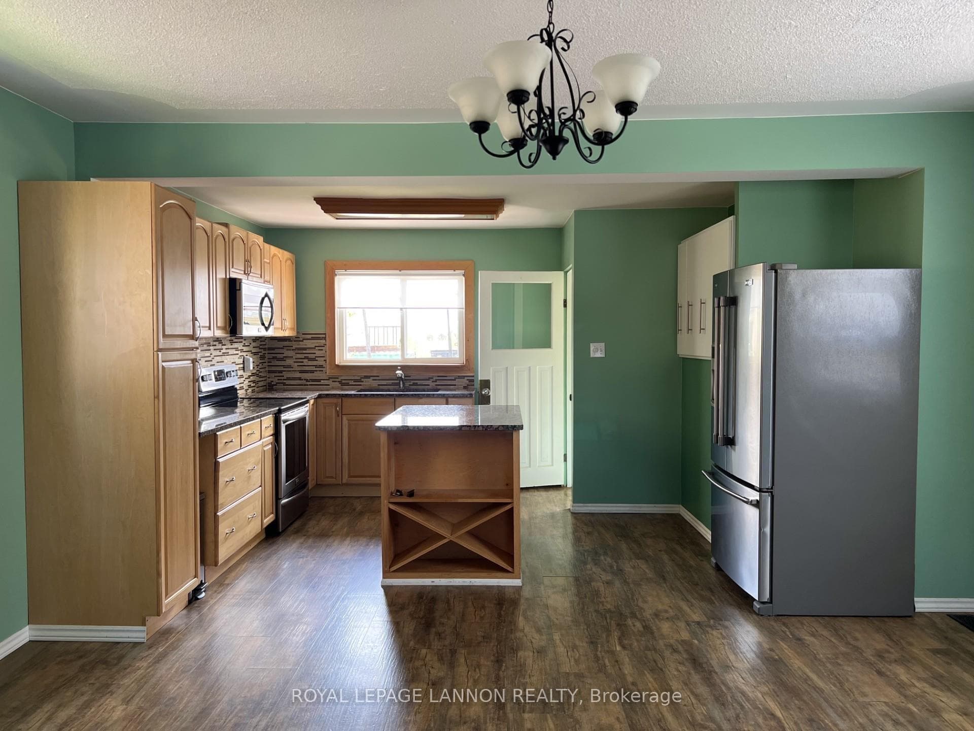 127 Johnson Avenue photo 6