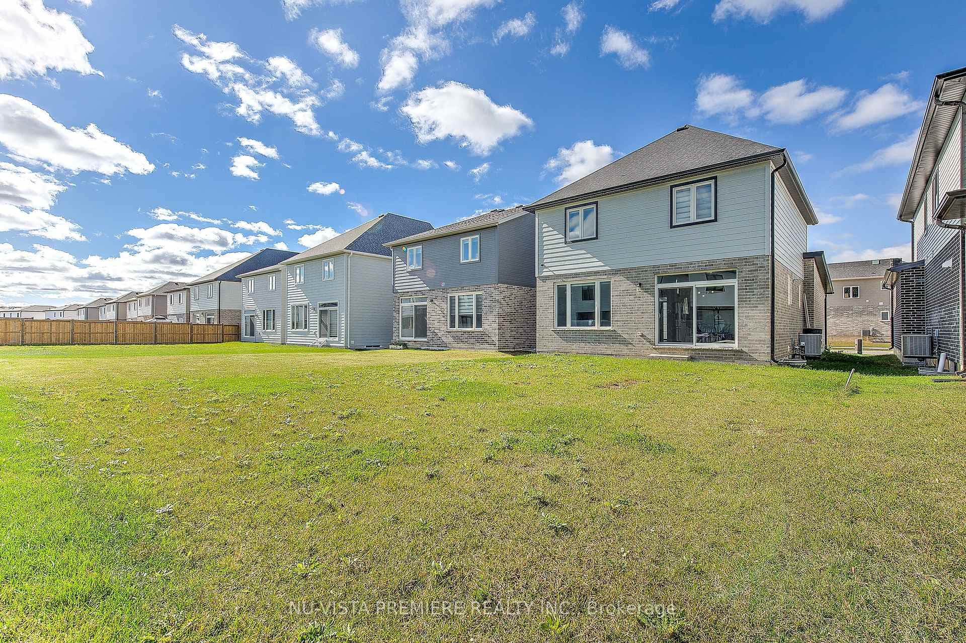 1847 Applerock Avenue photo 38