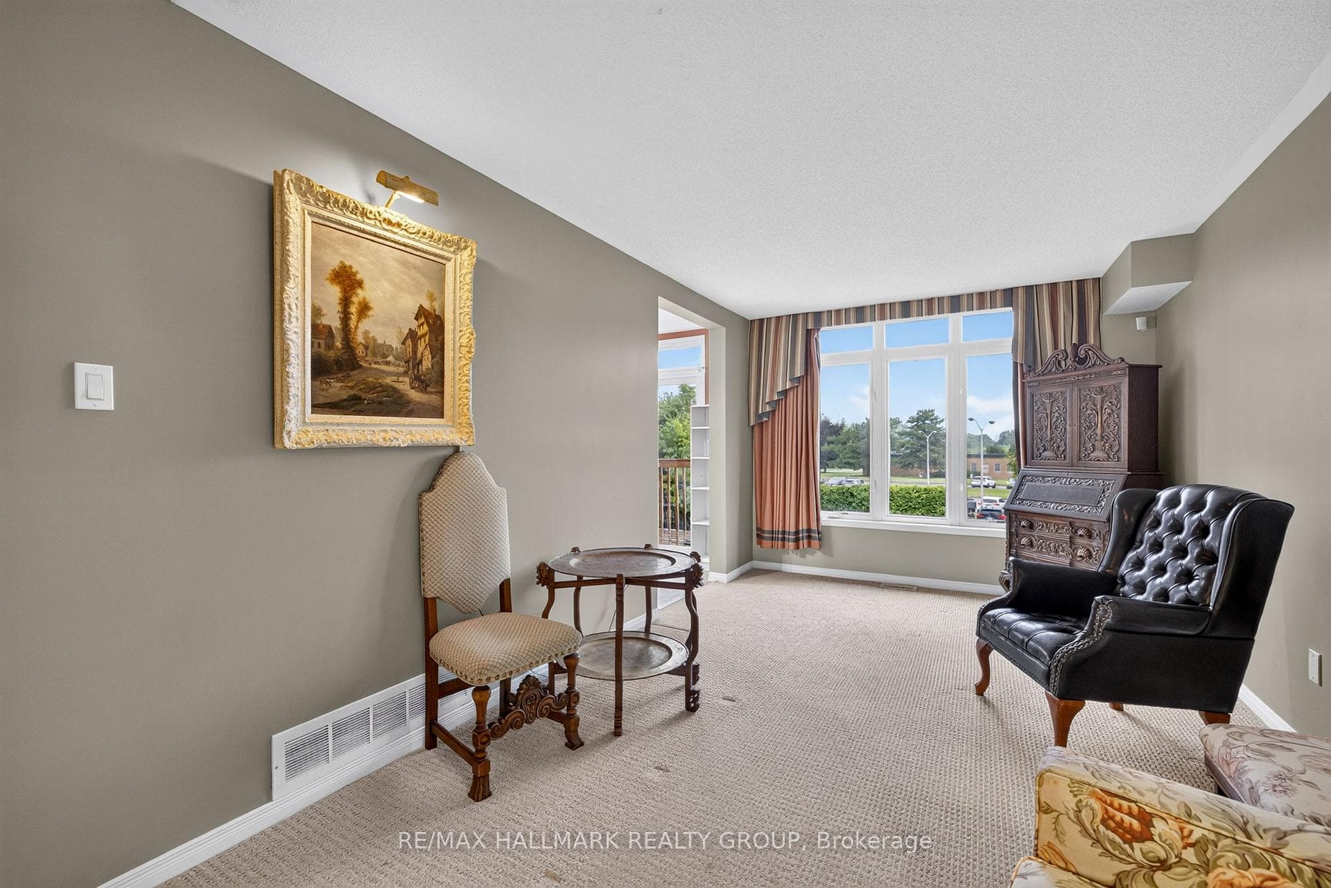103 Tall Oak Private photo 8