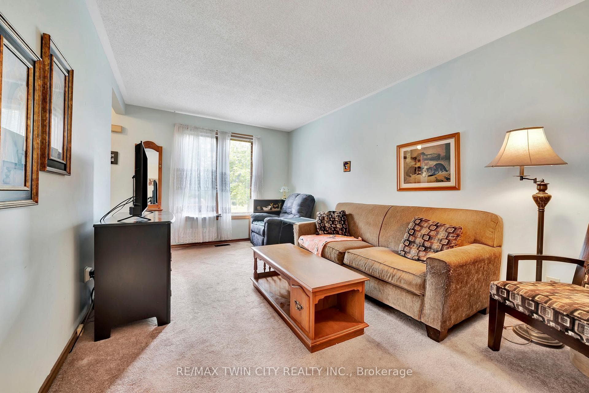 57 Branlyn Crescent photo 5