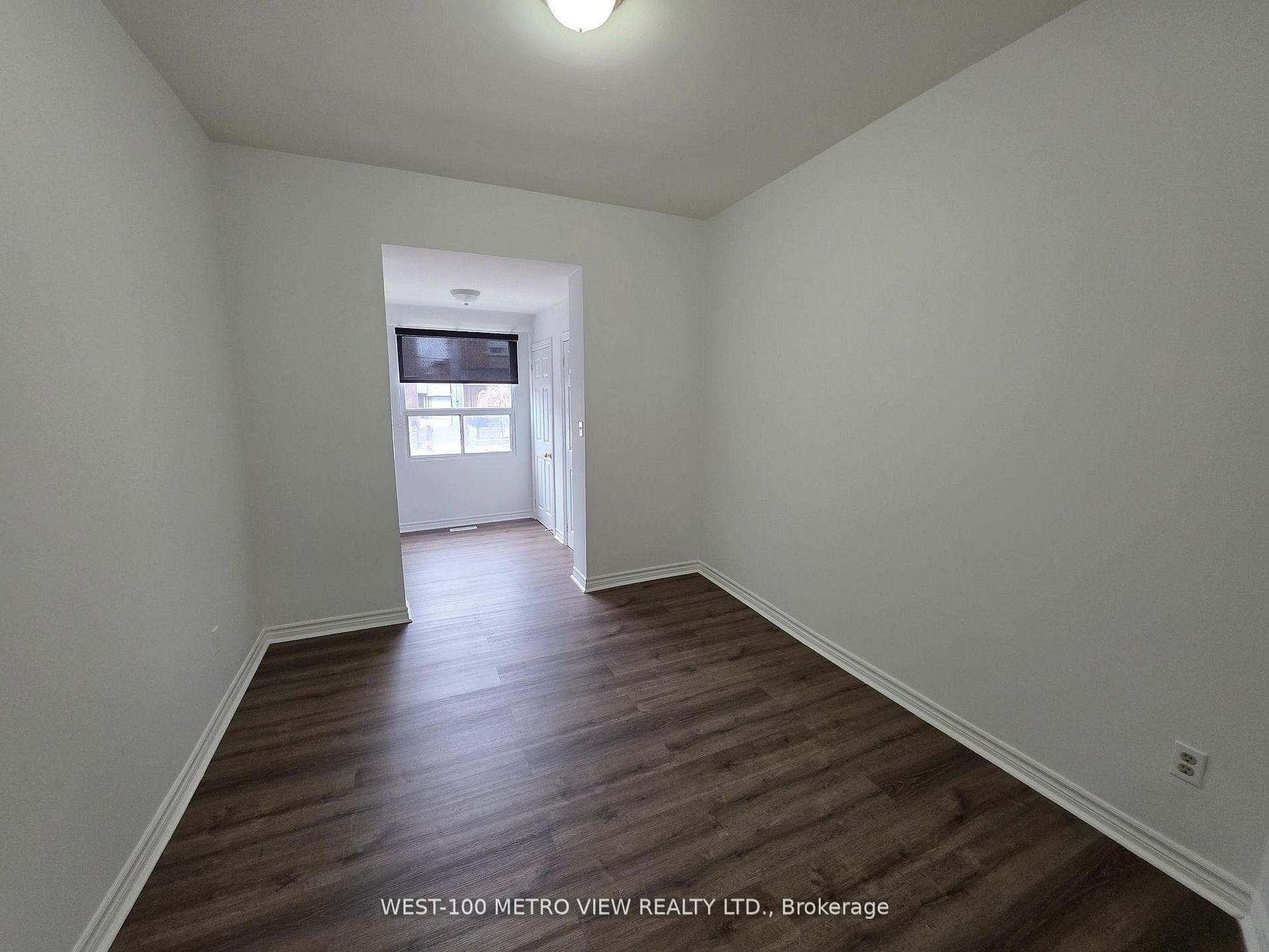 1075 Dufferin Street photo 5