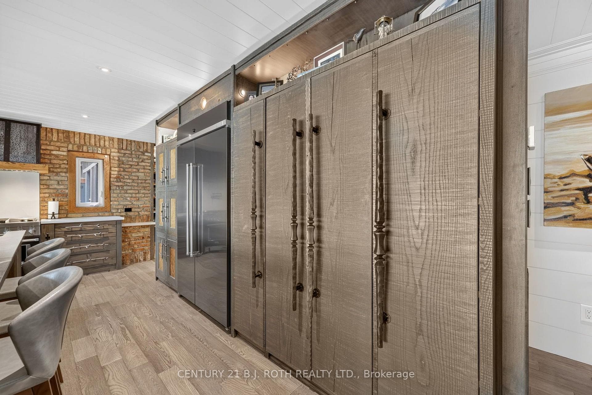 9 Barrie Terrace photo 17