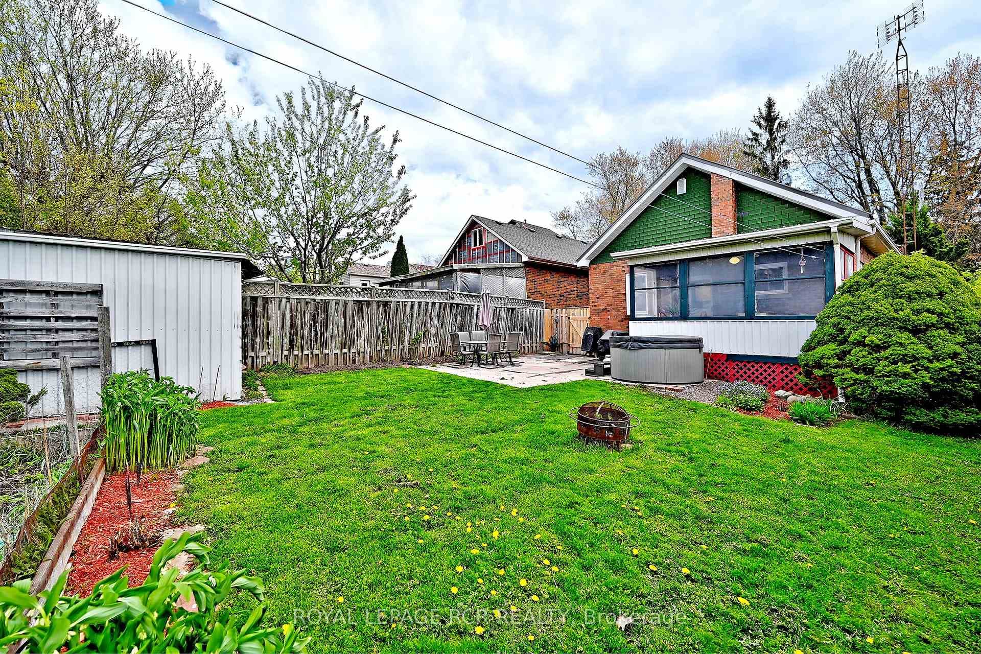 116 Buckingham Avenue photo 38