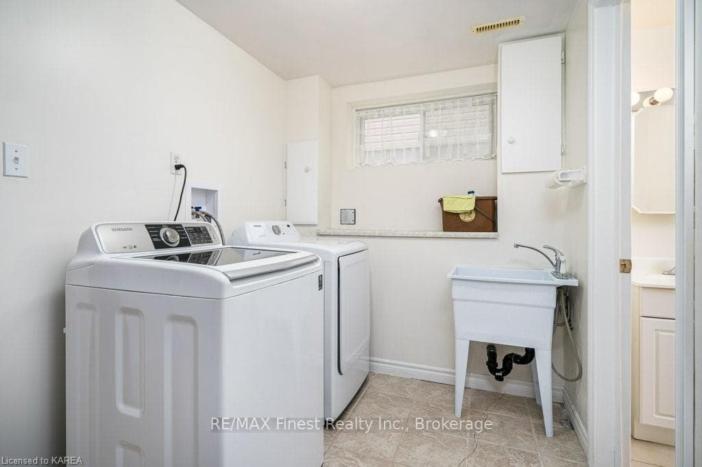 419 CONSERVATORY Drive photo 36