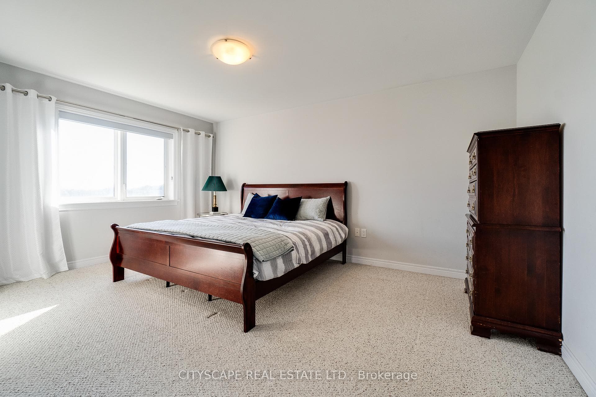 144 Hazelton Avenue photo 24