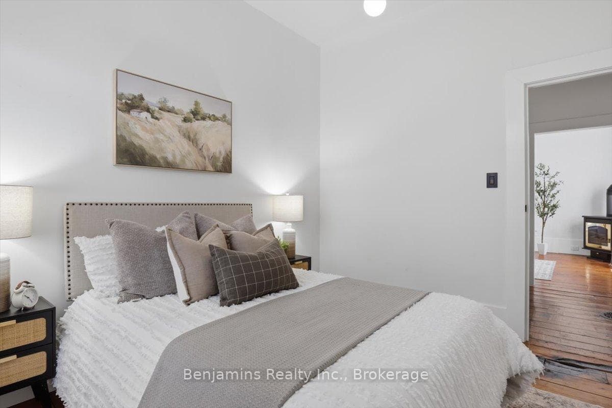53 Eby Street photo 28