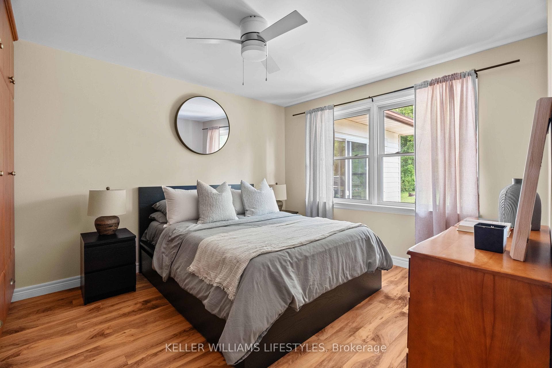 5481 BEACH Street photo 14