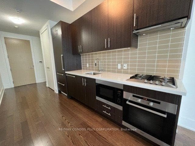 39 Queens Quay Unit 728 photo 3