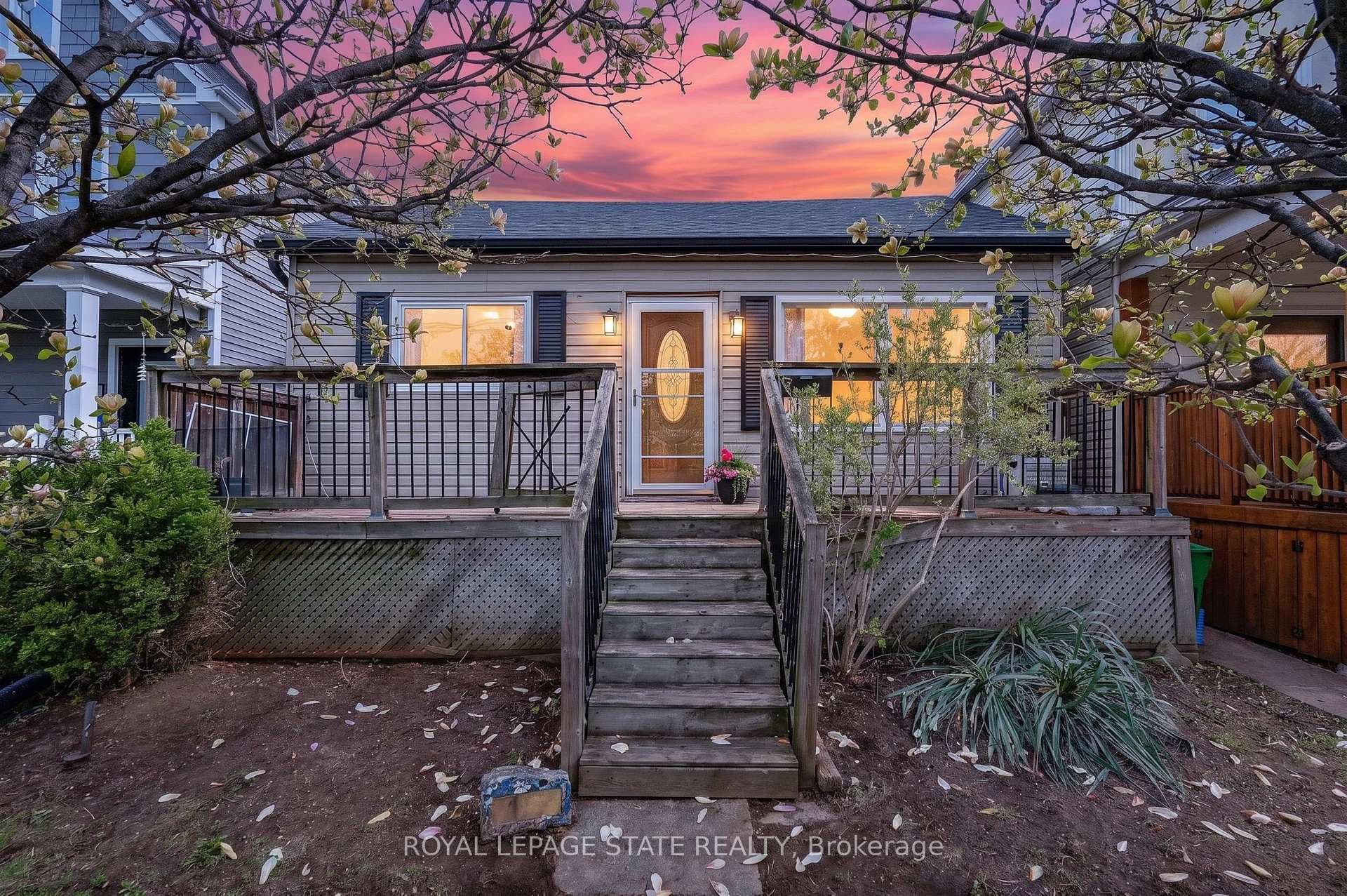147 Strachan Street photo 2
