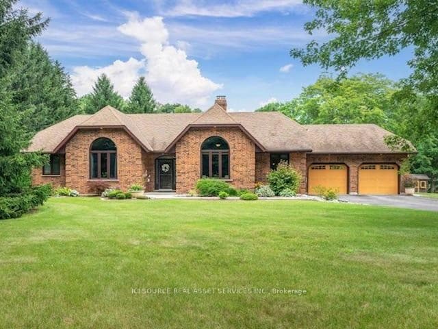 1514 Longwoods Road photo 2