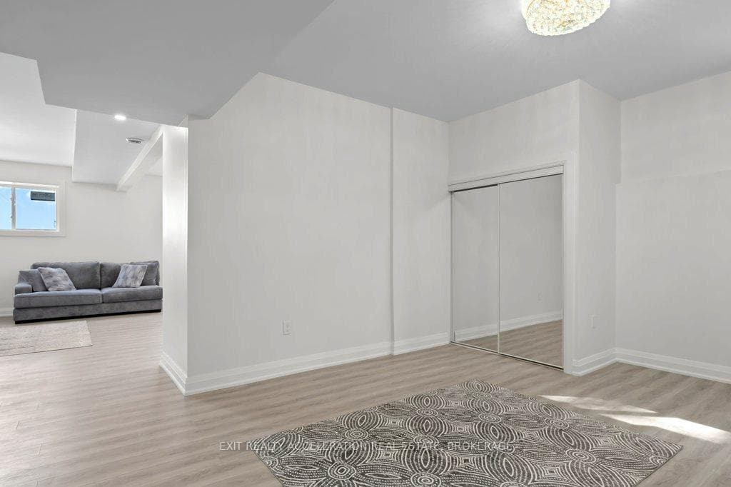 95 McCabe Street photo 32