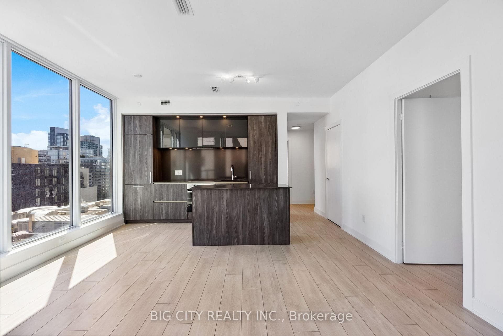 15 Mercer Street Unit 1608 photo 10