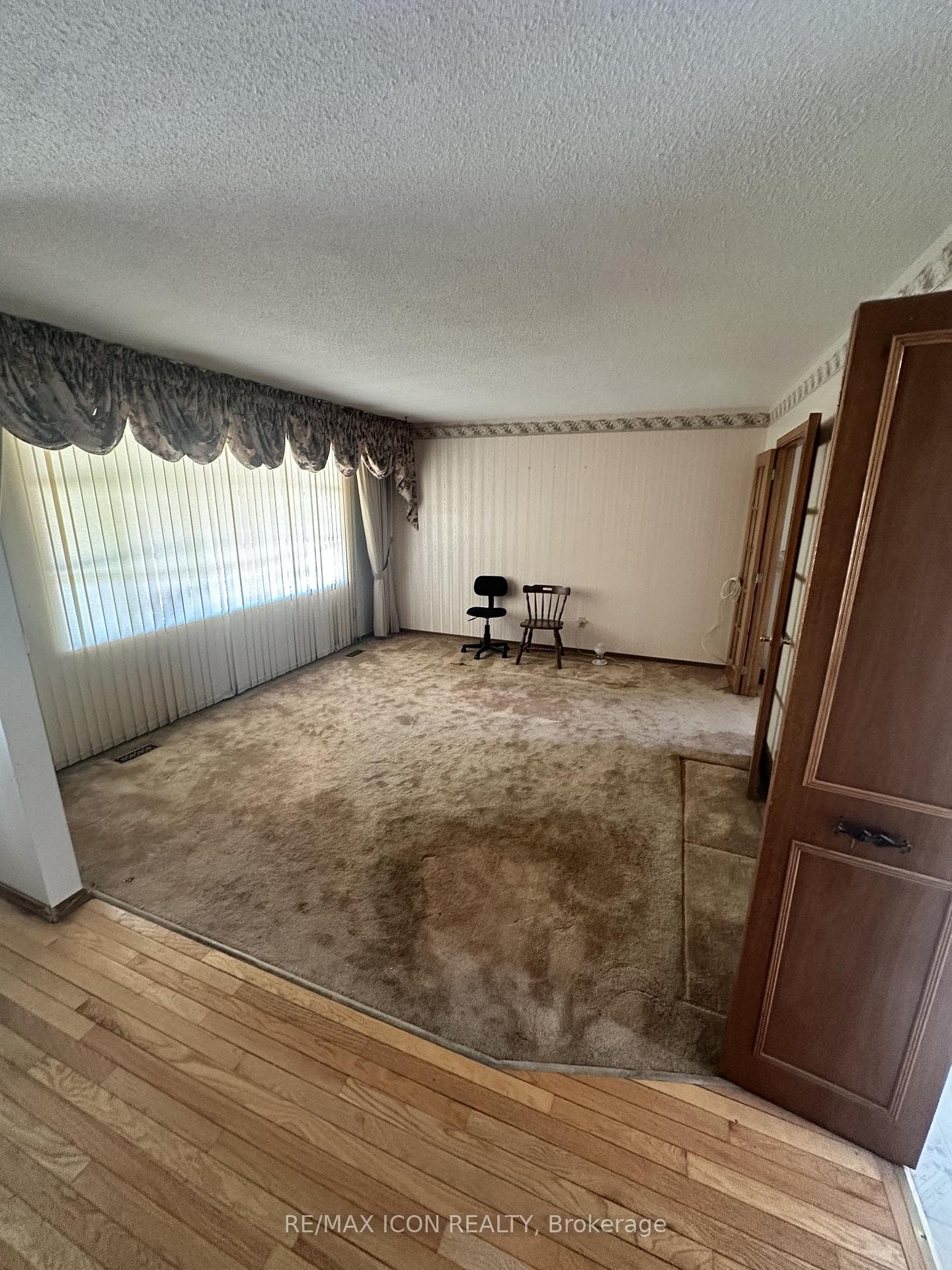 114 Archer Crescent photo 11