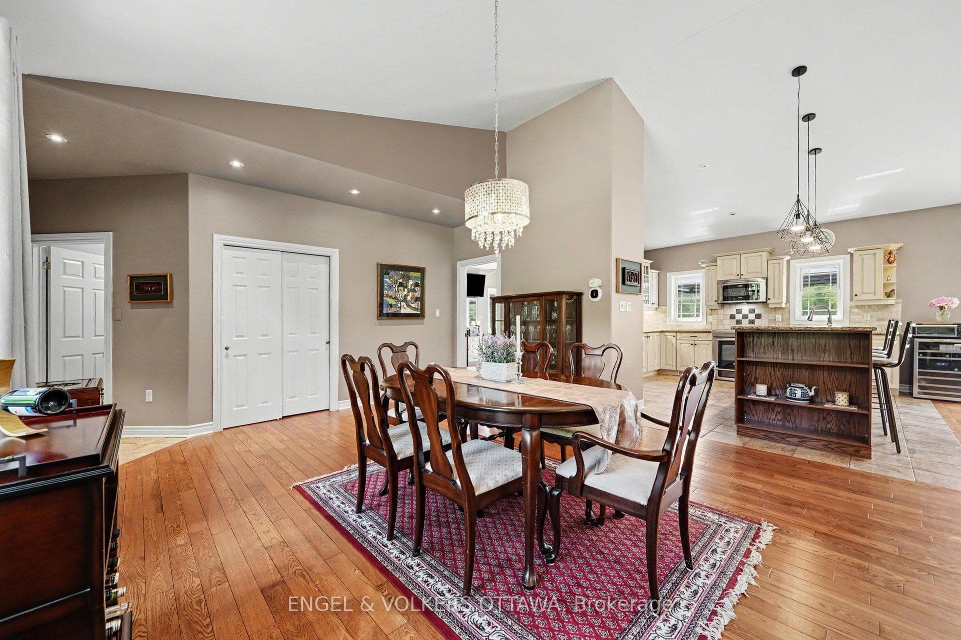 382 Craig Road photo 7