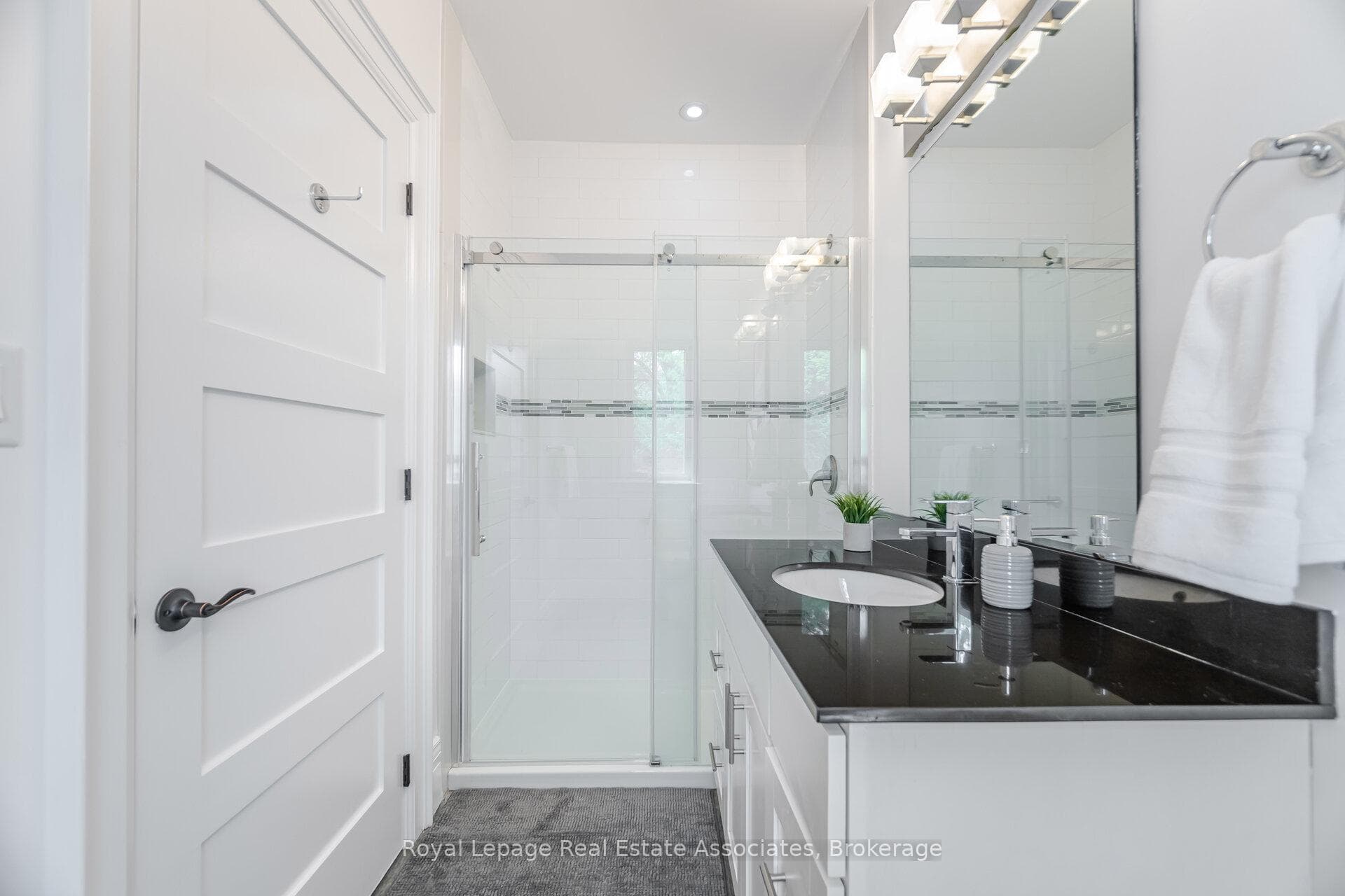 Bedroom 3 ensuite washroom