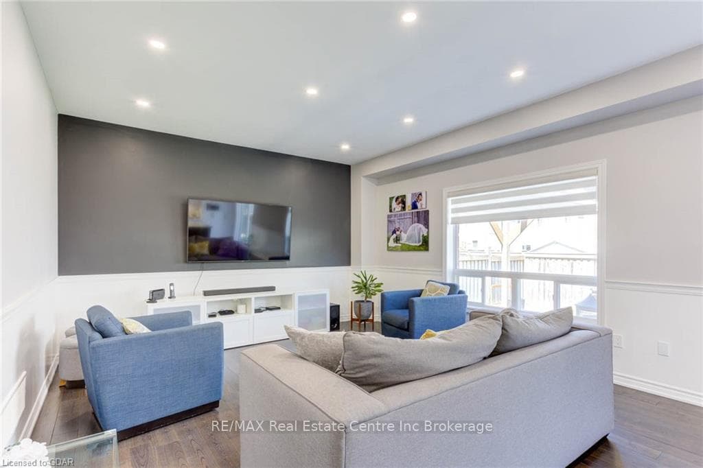 259 IRWIN Street photo 8