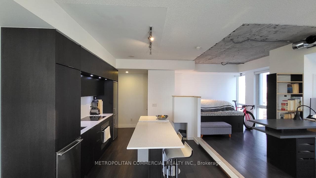 170 Sumach Street Unit 2212 photo 7