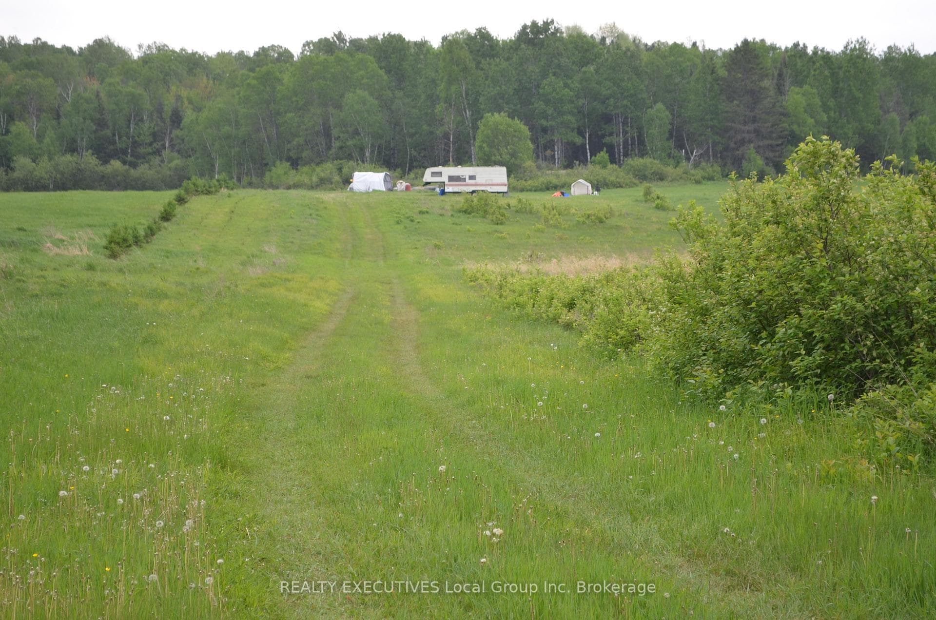 232 MacPherson Drive photo 1