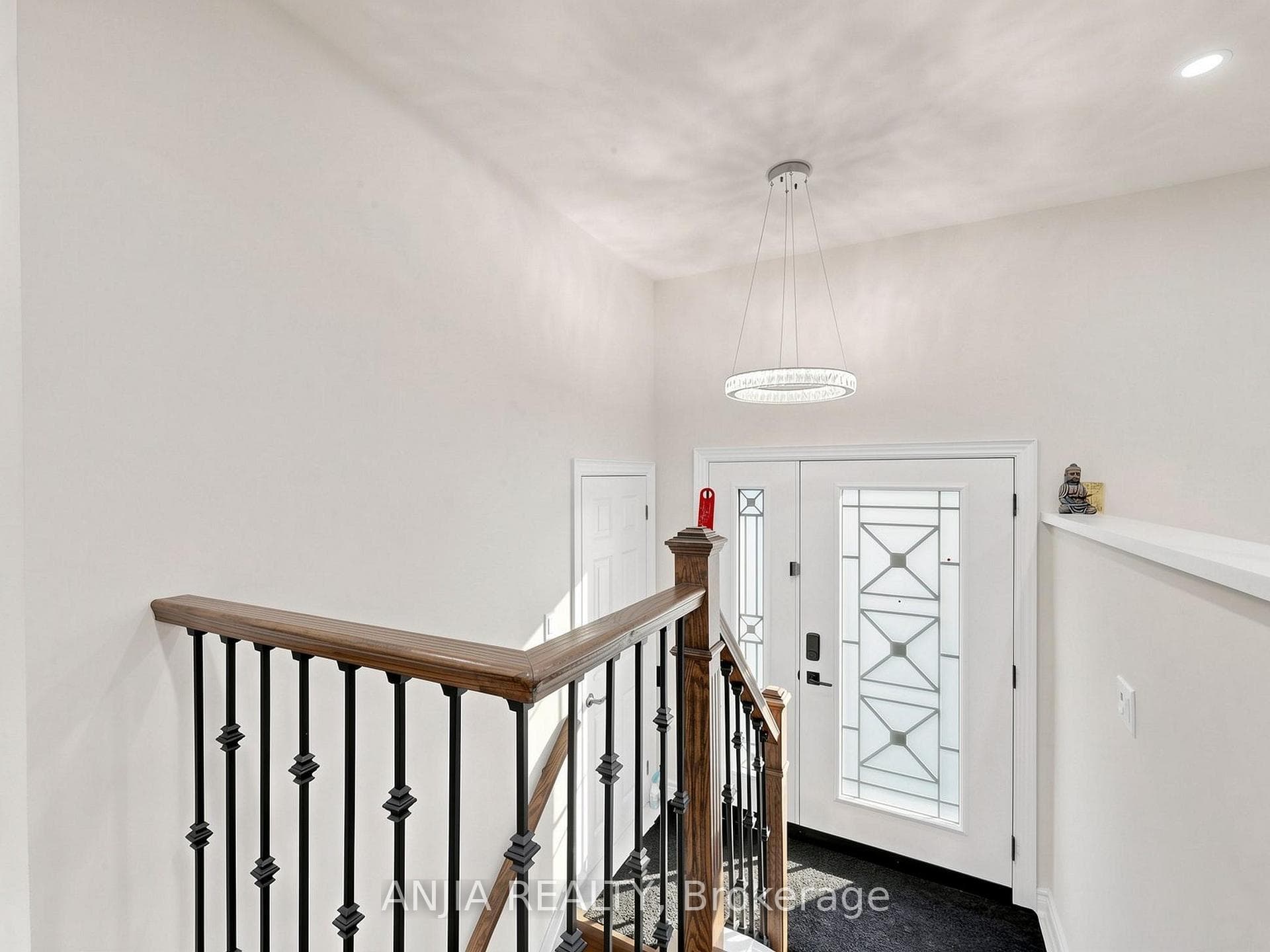8 Applefield Drive photo 20