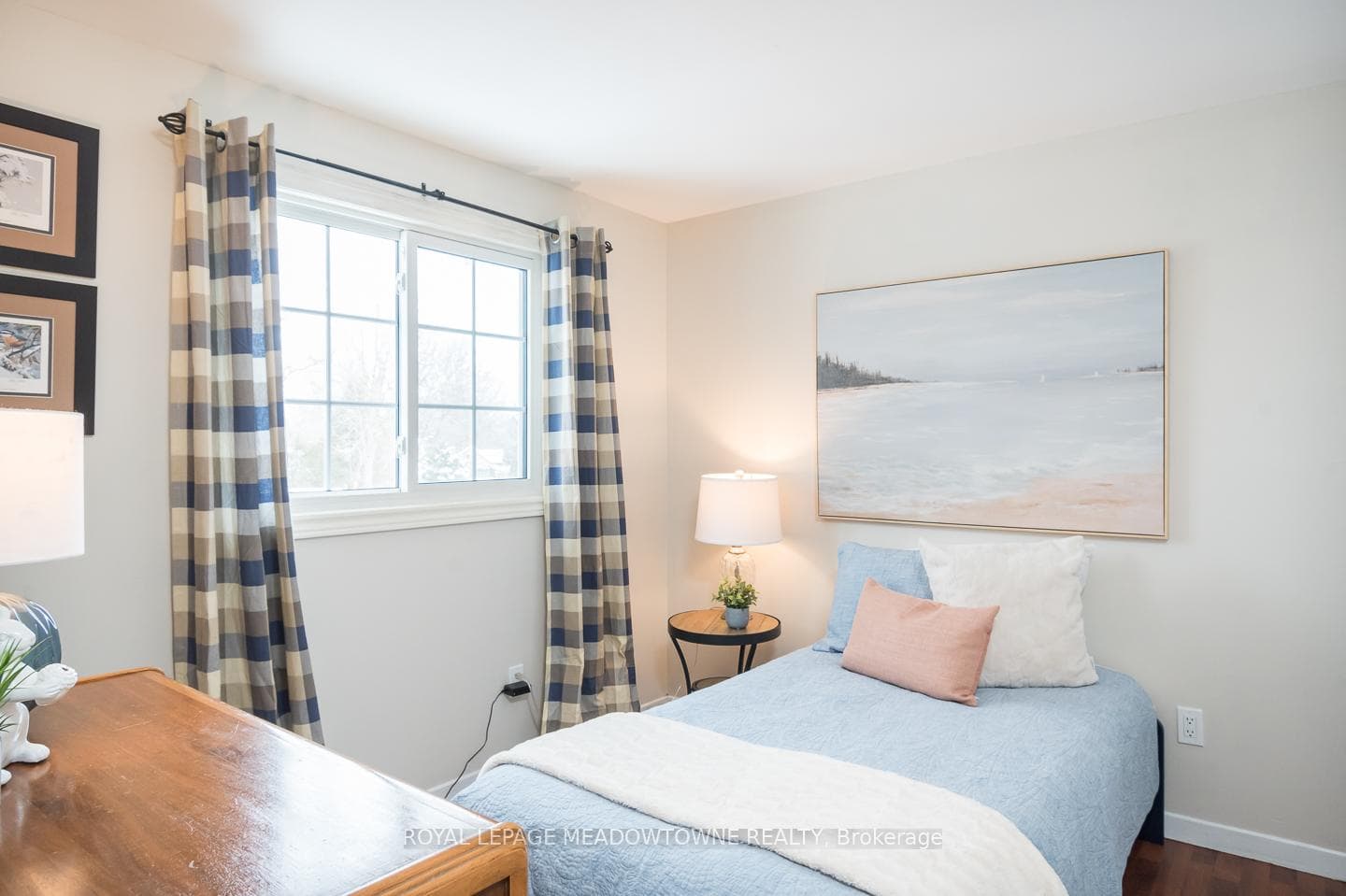 4 Bedrooms Upstairs