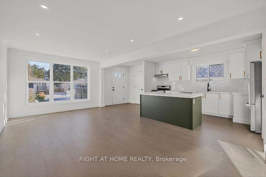 703 Sunnypoint Drive Unit Main photo 4