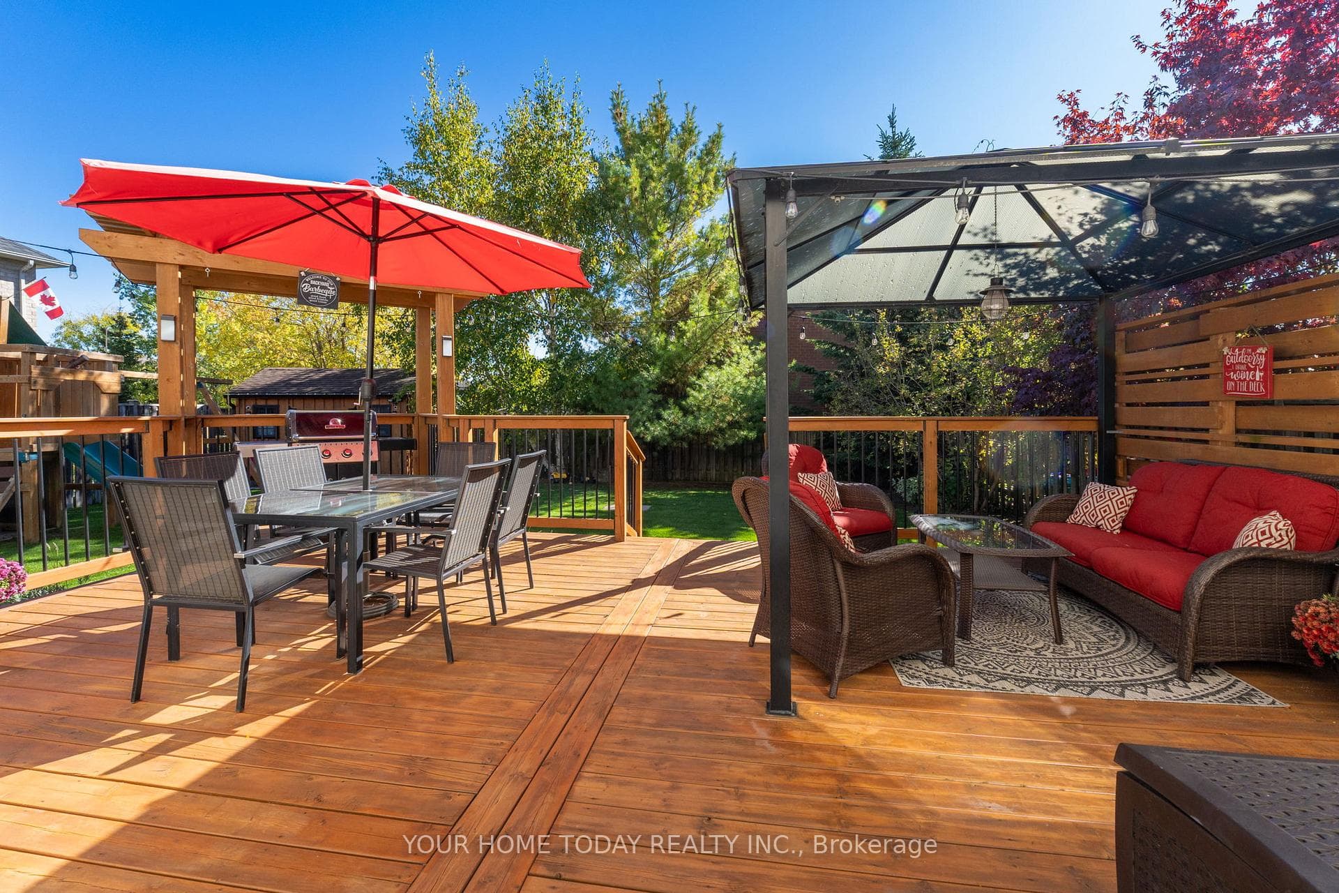 91 Mowat Crescent photo 34