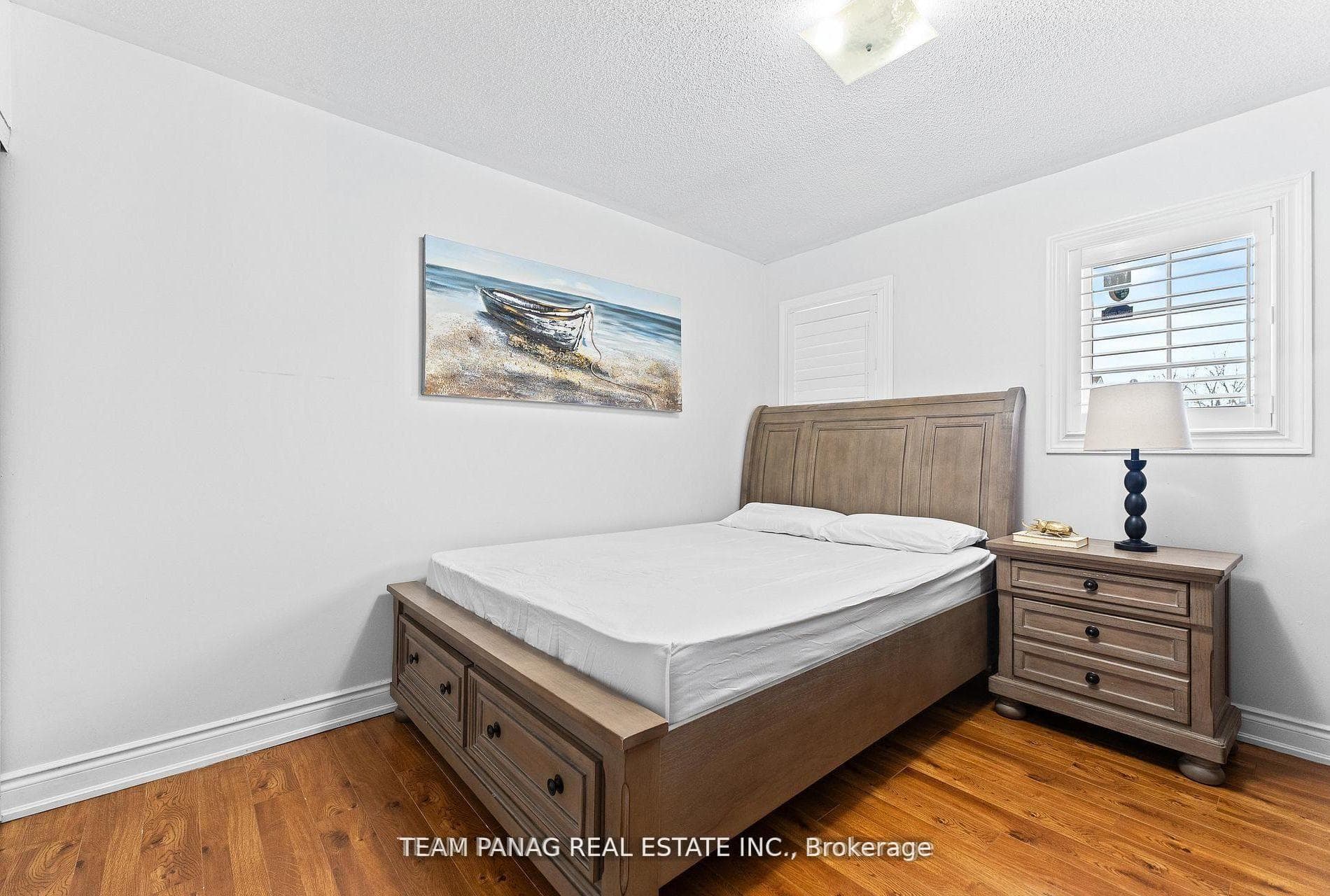 16 Saintsbury Crescent photo 15