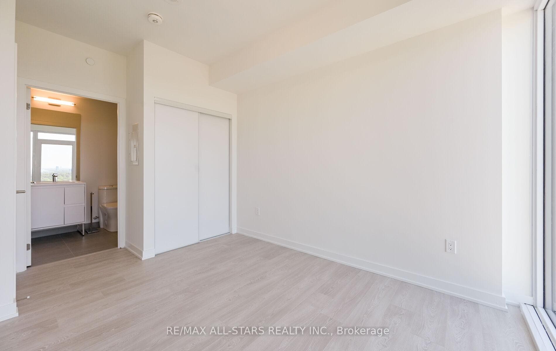 1 Quarrington Lane Unit 2309 photo 28