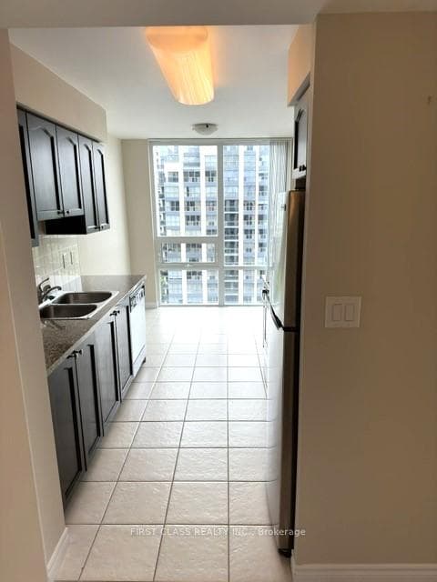 35 Hollywood Avenue Unit 1620 photo 8