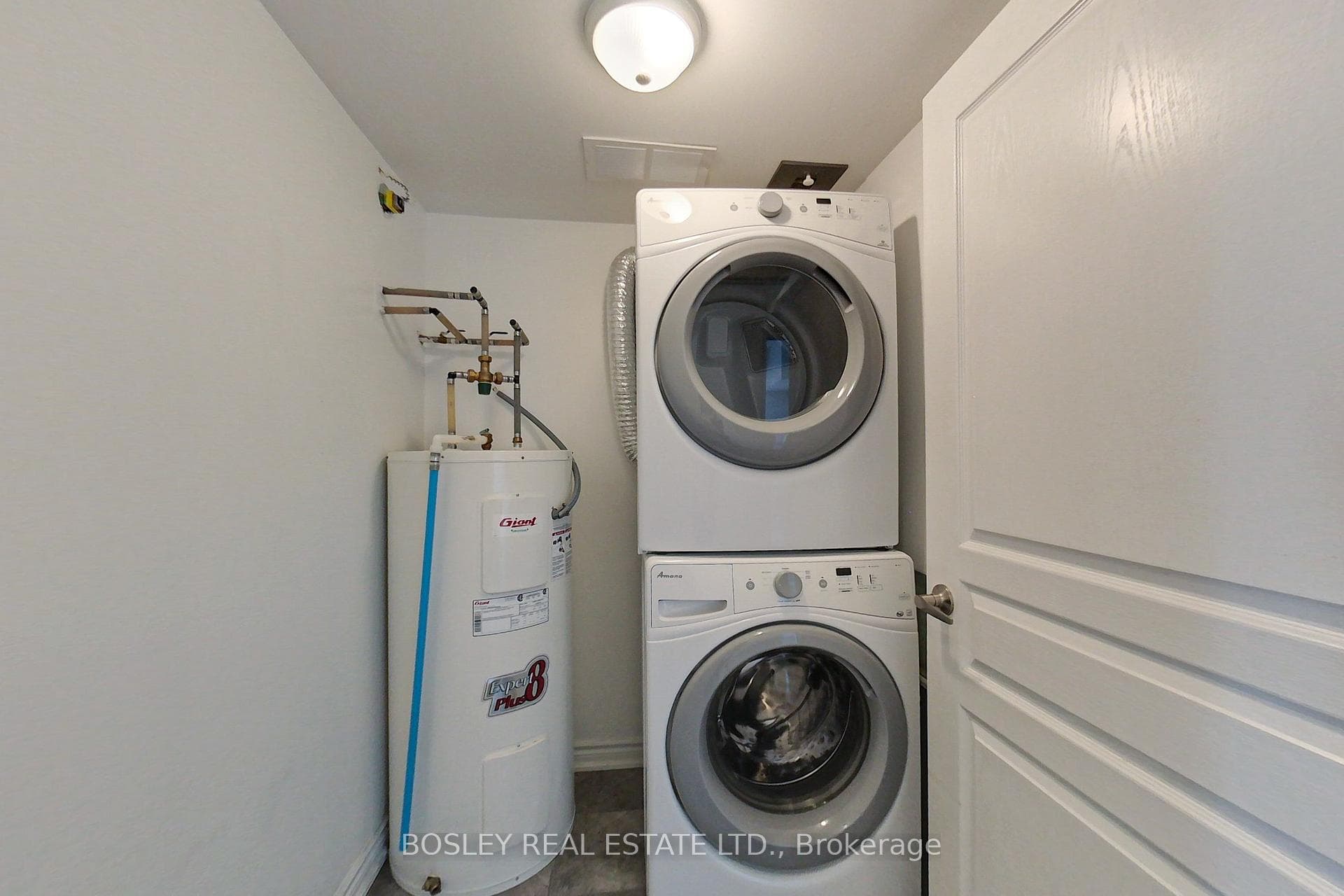 2 Cove Court Unit 208 photo 9