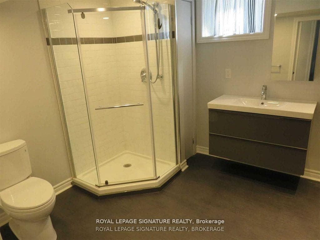 254 Hampton Heath Road Unit Lower photo 14