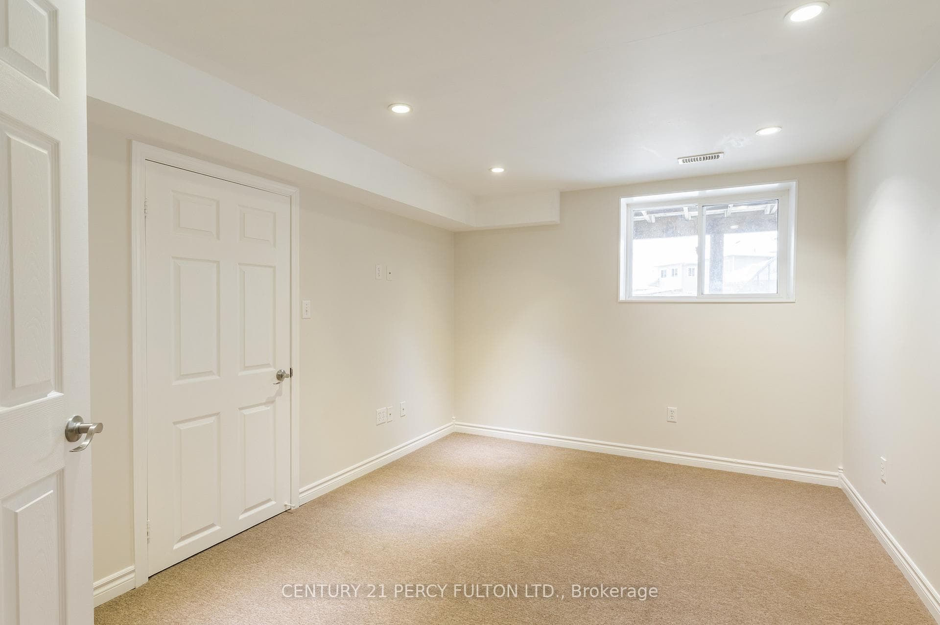 223 Cowling Heights photo 27