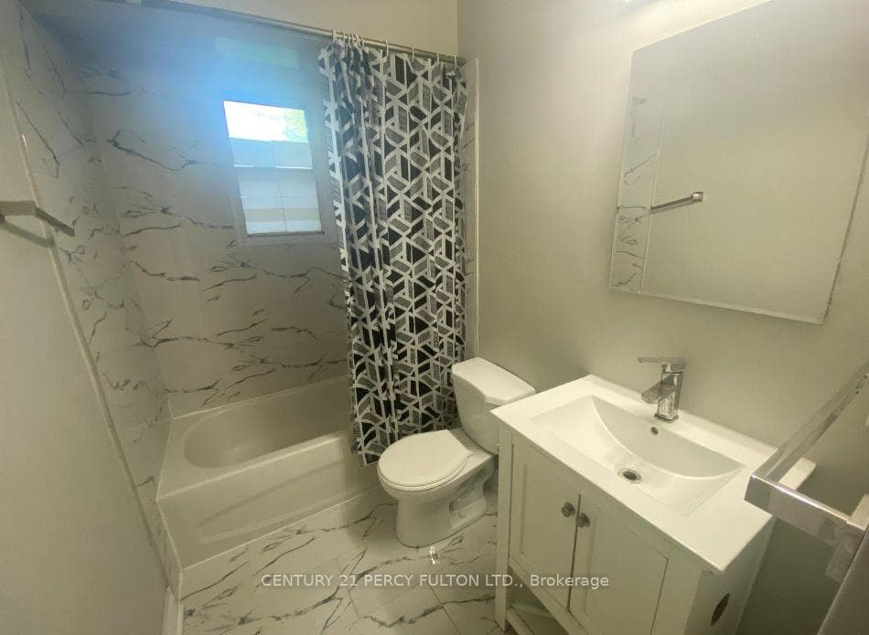 3986 Ellesmere Road photo 11