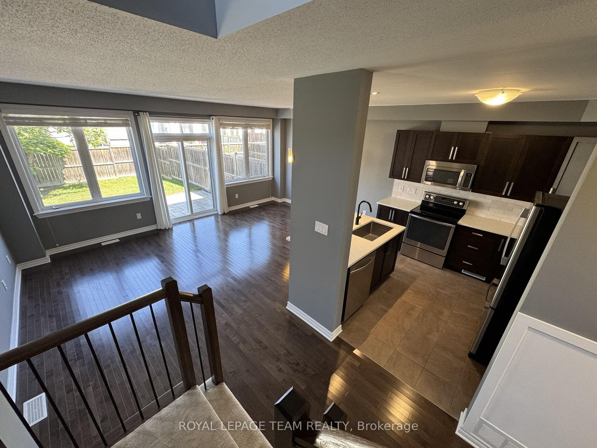 630 Moorpark Avenue photo 5