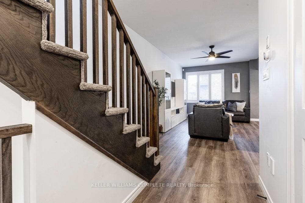 70 Dennis Drive photo 6
