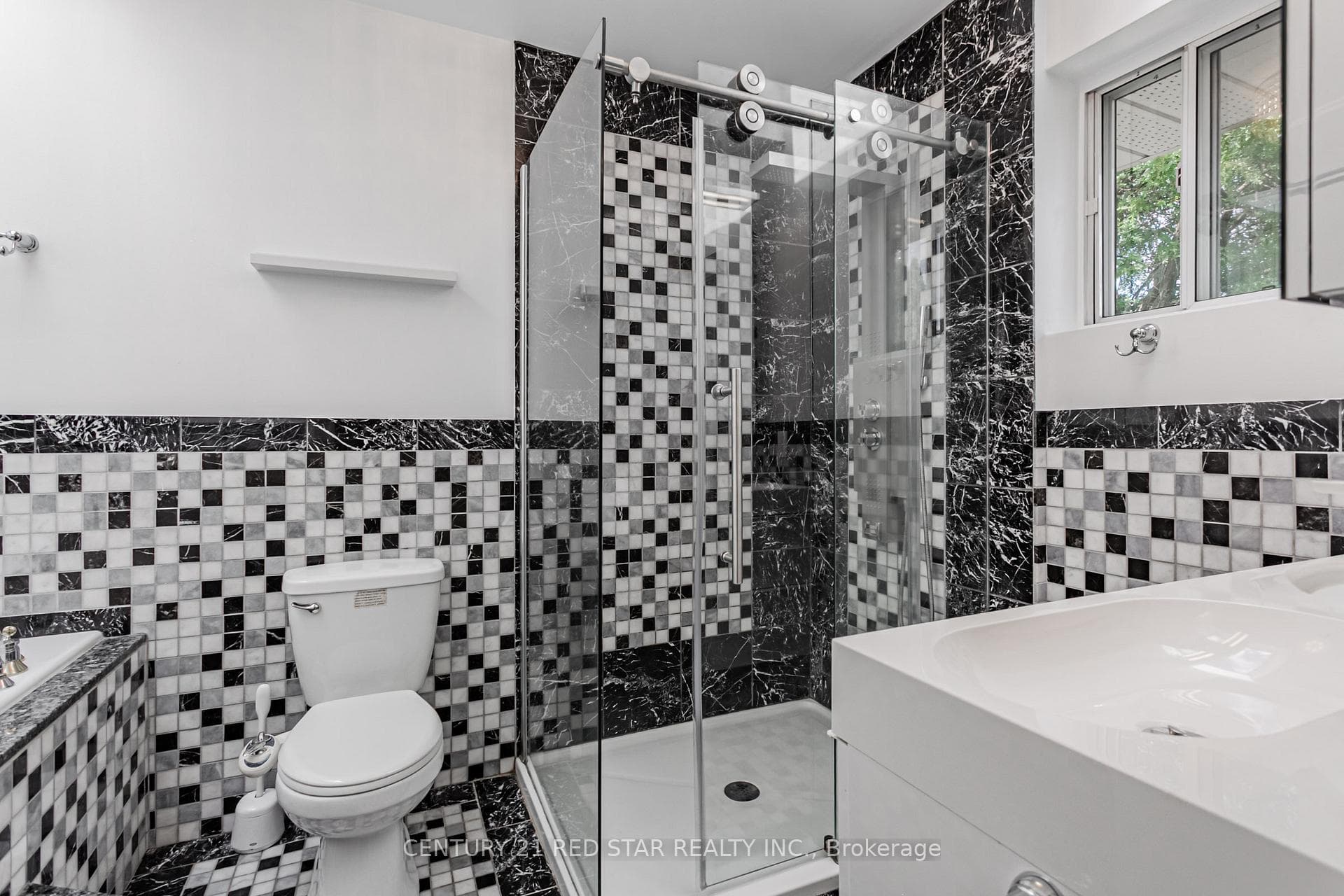 56 Silverthorne Bush Drive photo 26