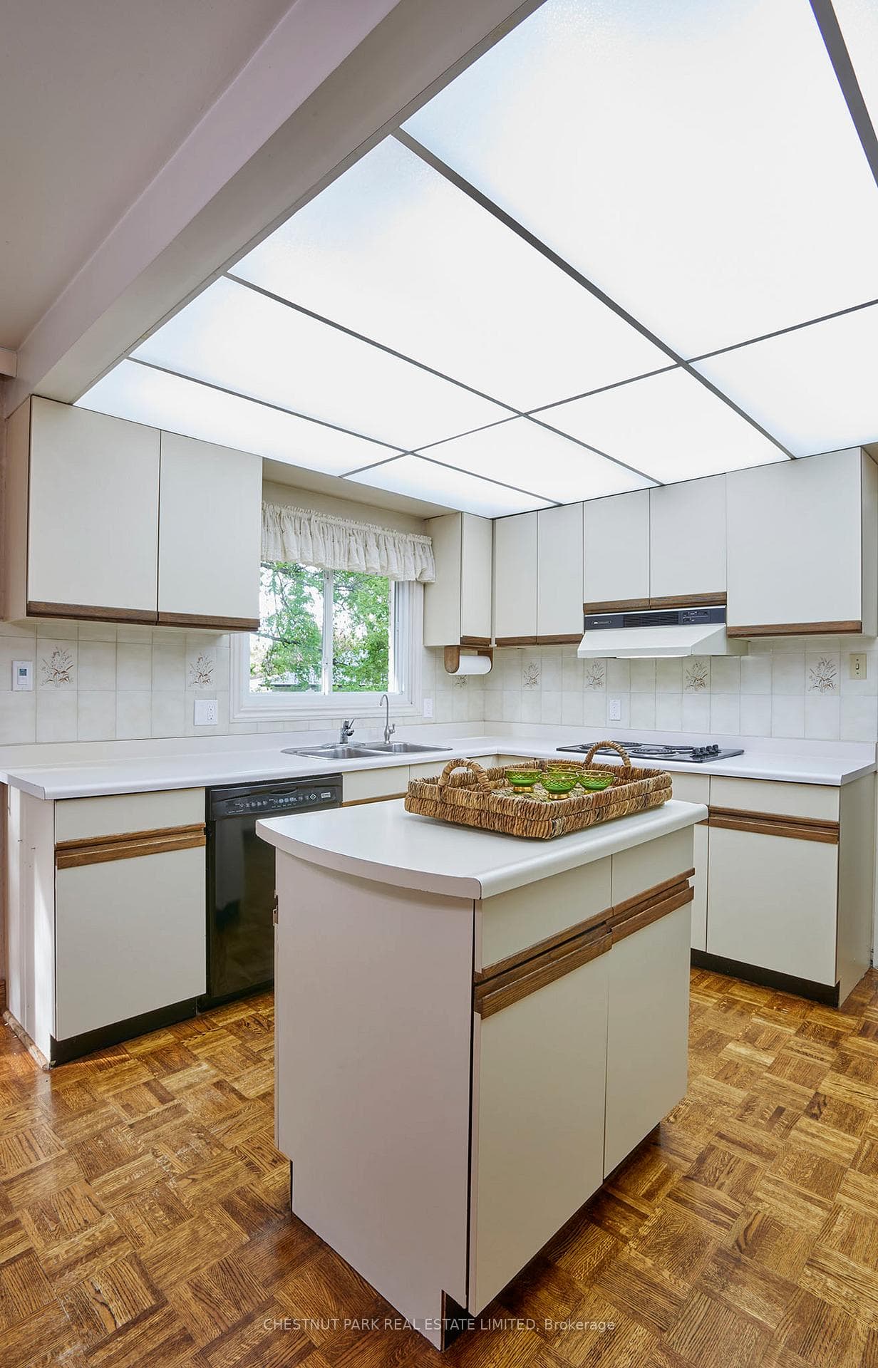 252 Otonabee Avenue photo 13