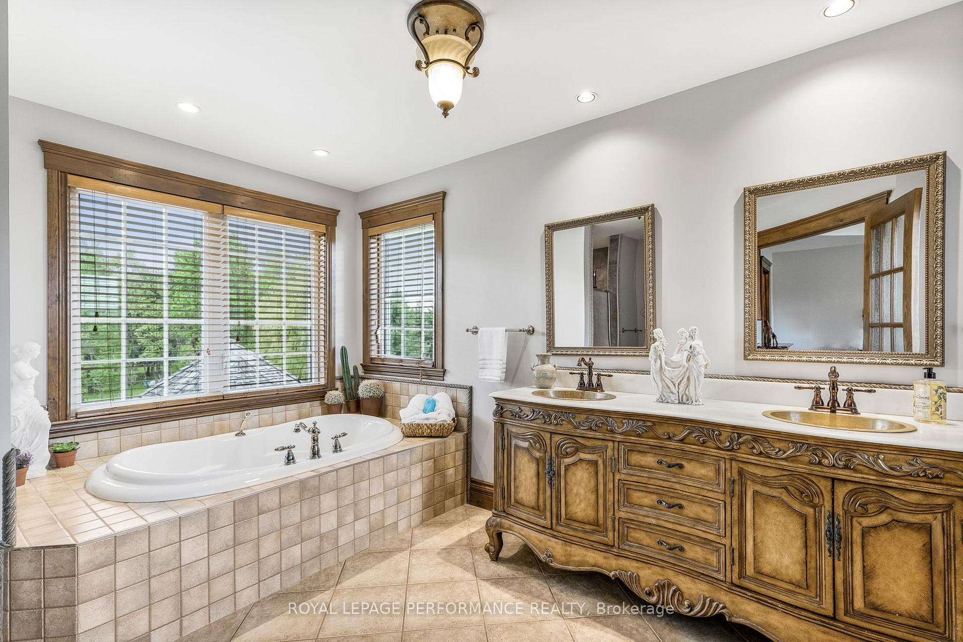 Primary ensuite bathroom