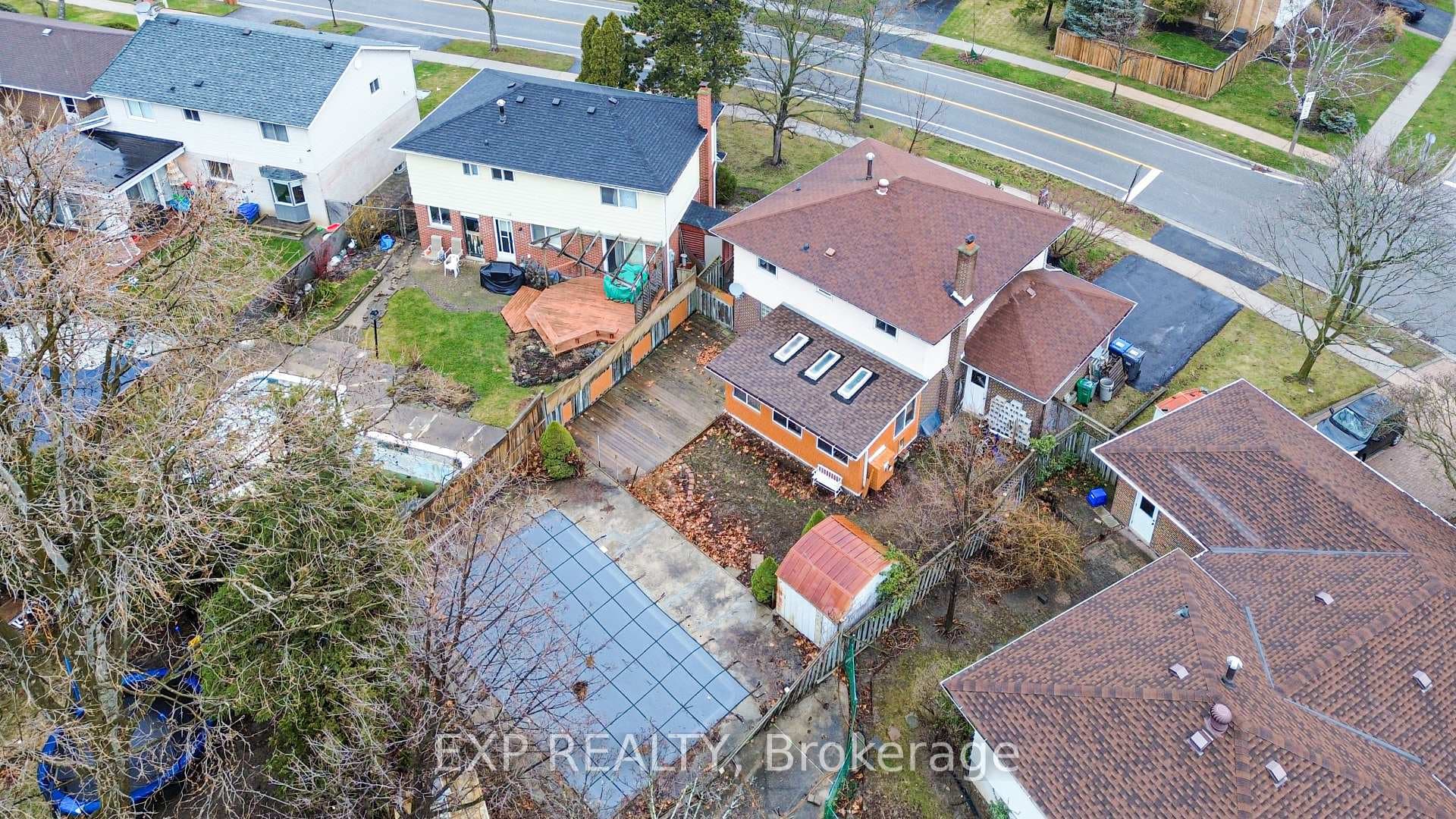 2210 Thorn Lodge Drive photo 34