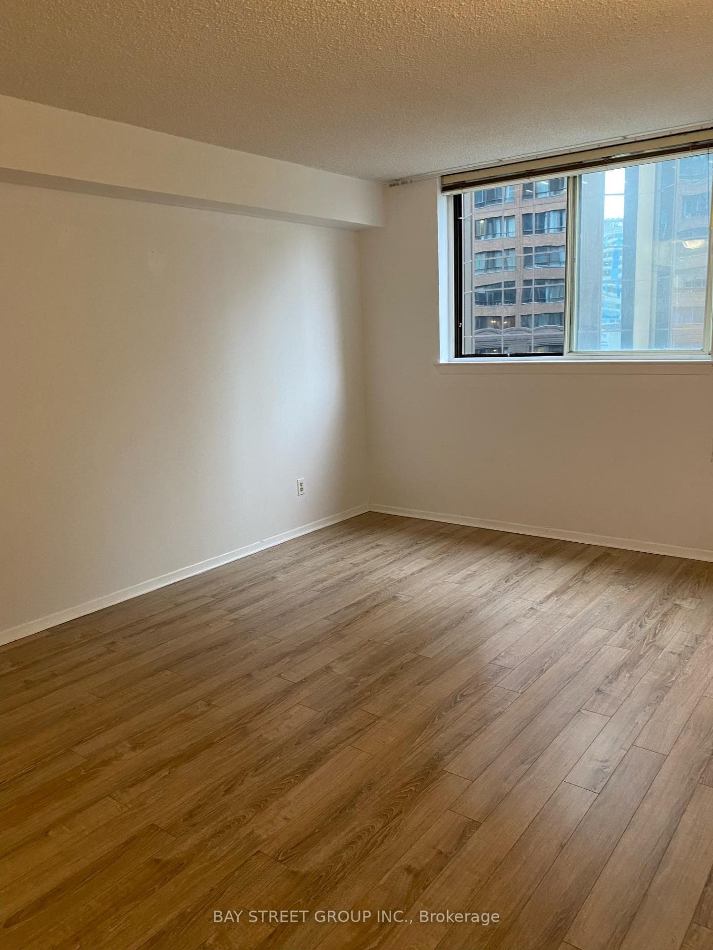 633 Bay Street Unit 711 photo 13