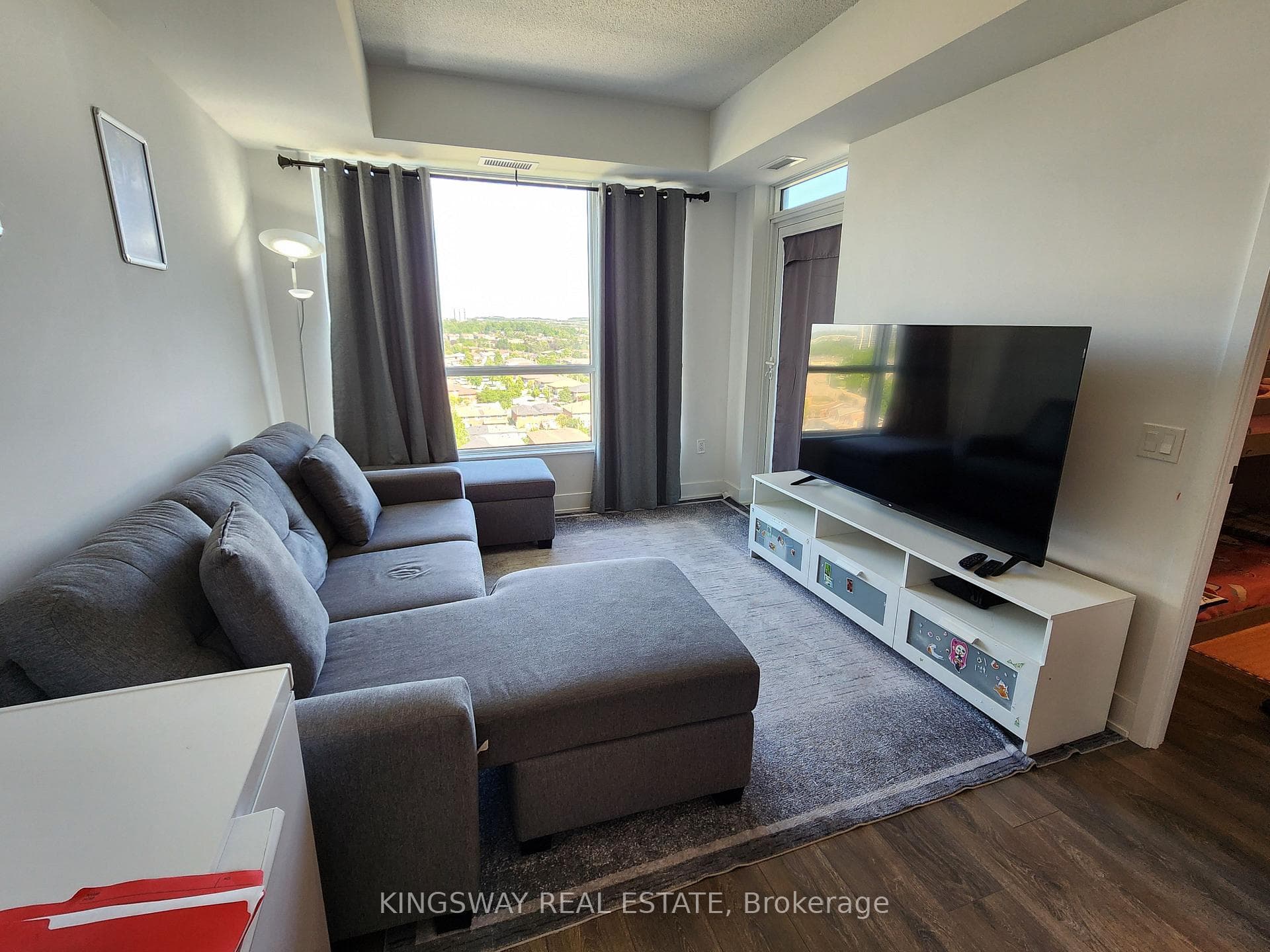 Living Area_2