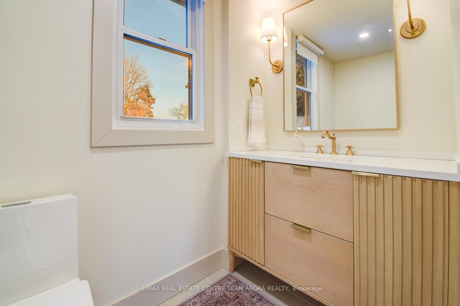 187 Dufferin Avenue photo 27