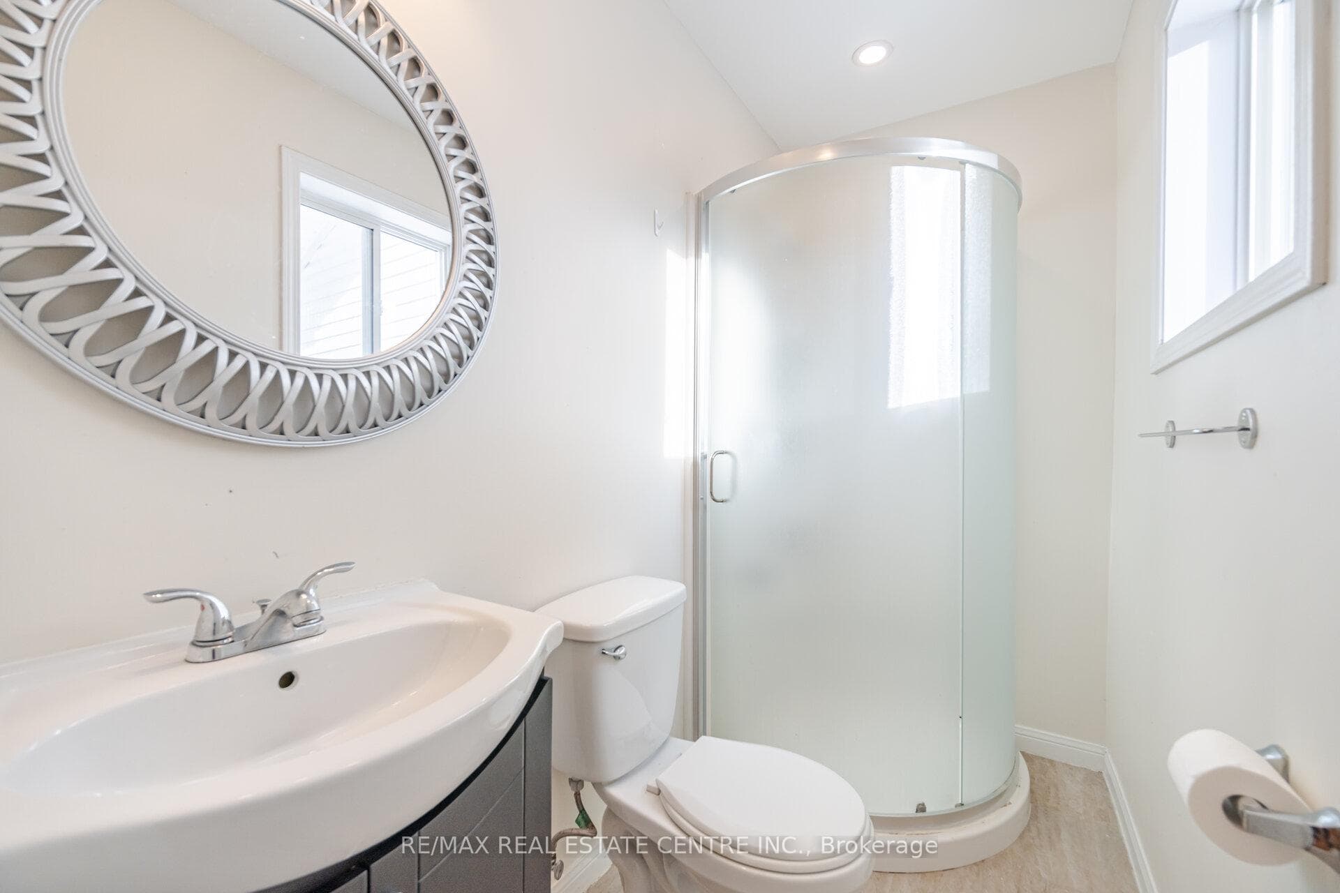 454 Collis Court photo 17