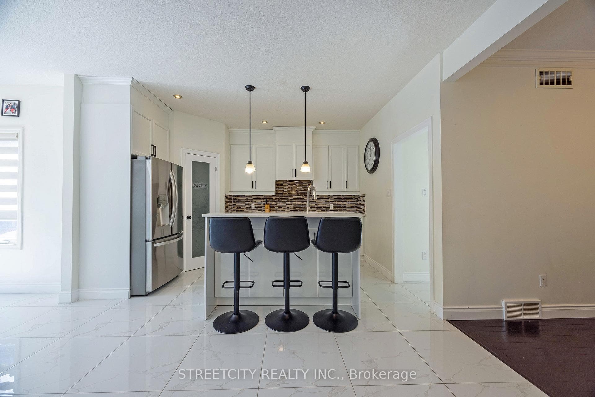 1502 Coronation Drive photo 14