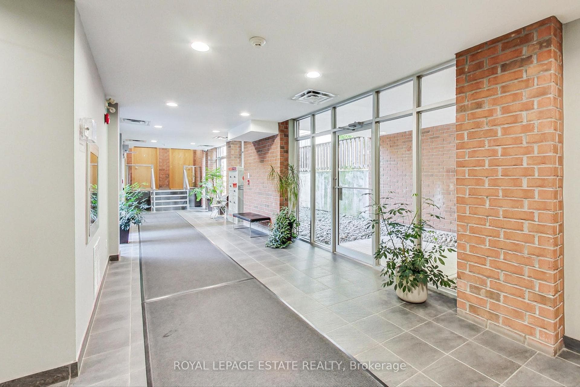 1 Lawlor Avenue Unit 201 photo 5