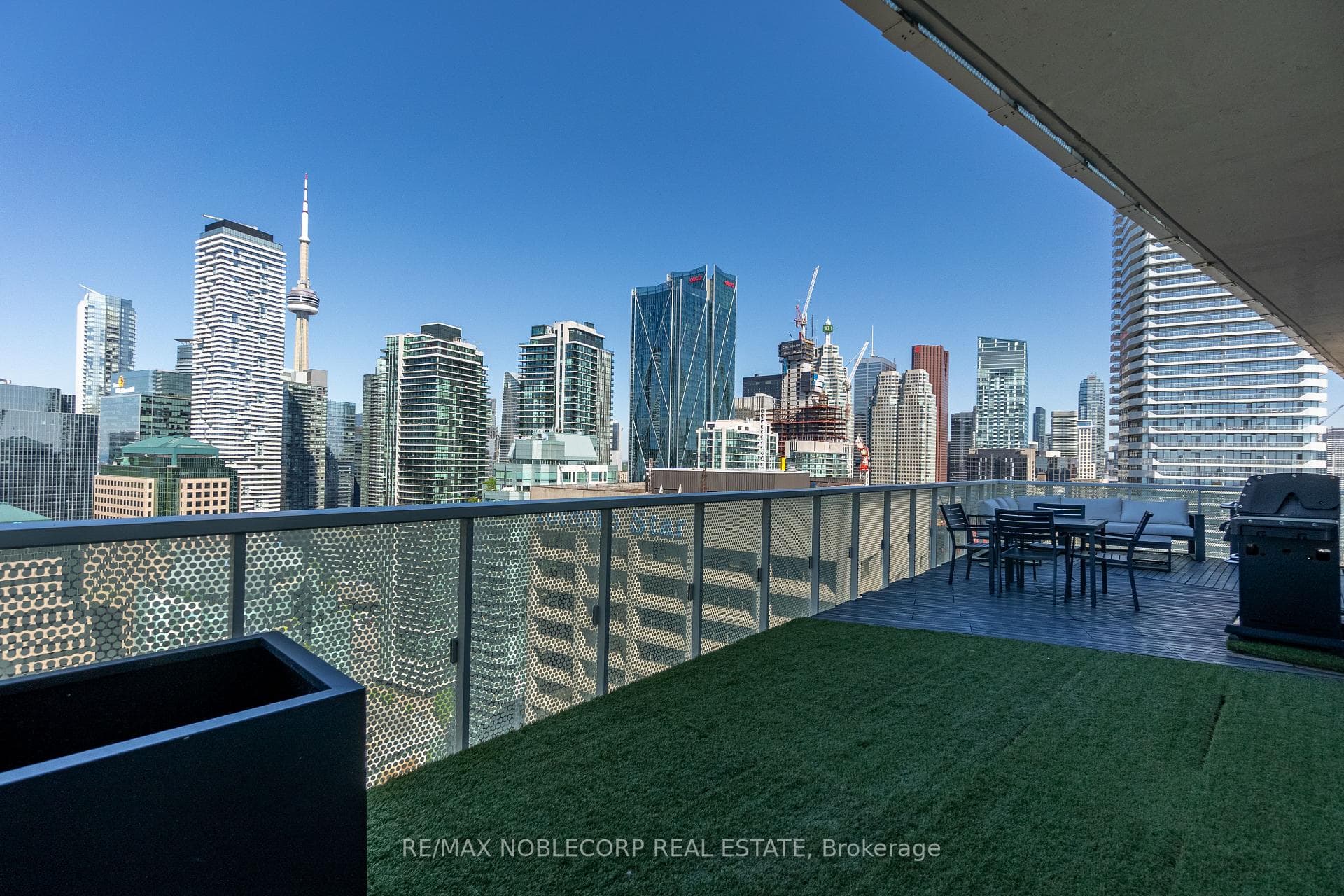 15 Queens Quay Unit 3405 photo 6