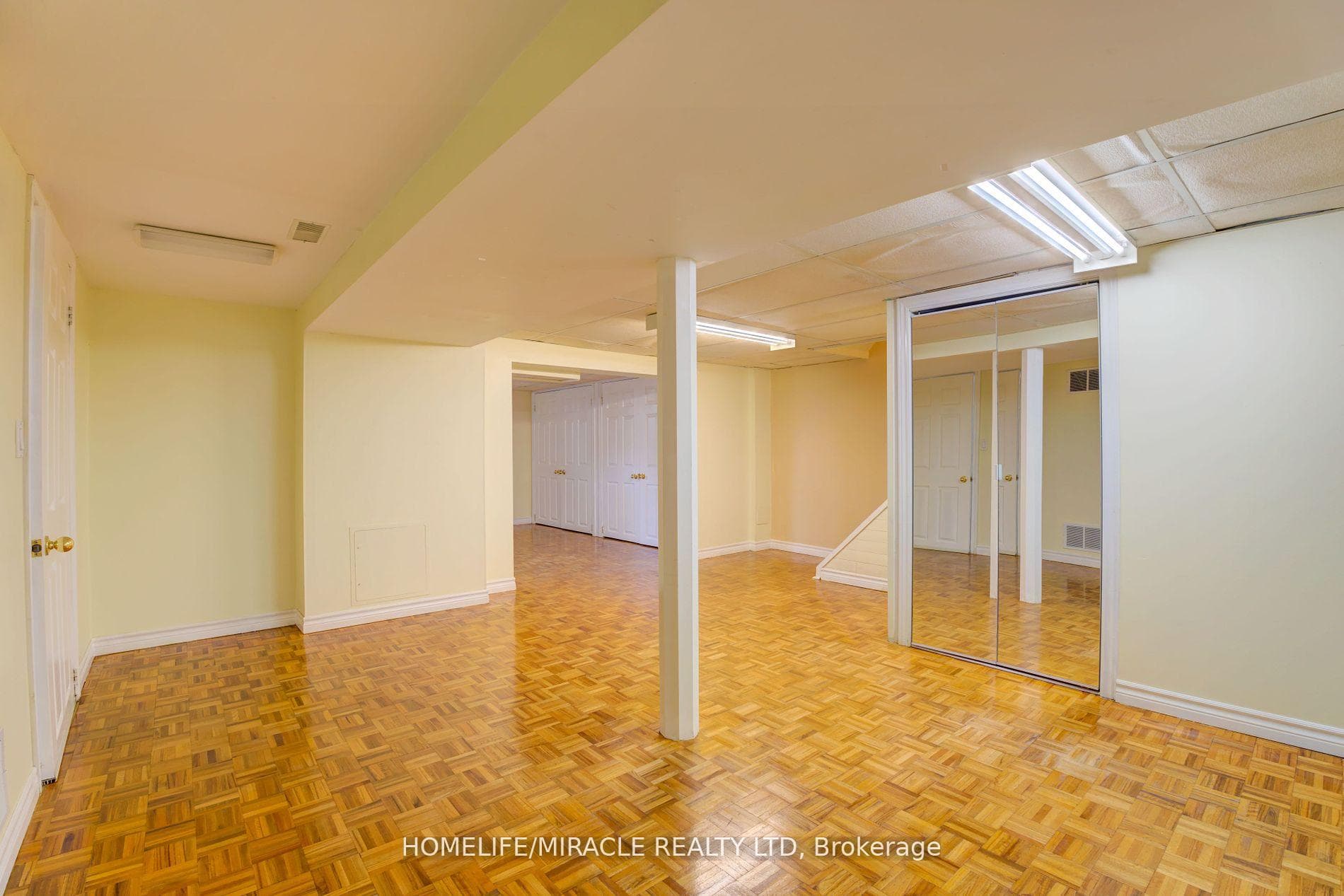 24 Ivanhoe Court photo 19