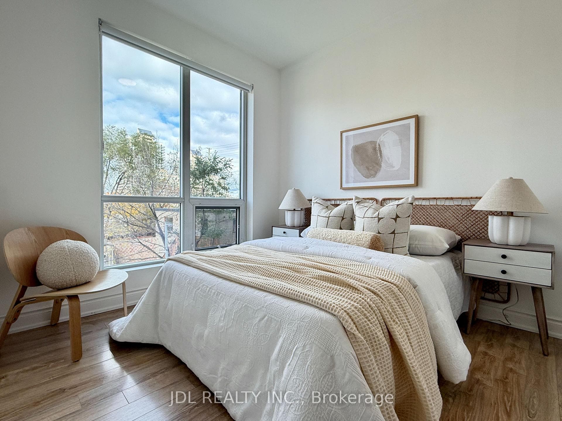 9090 Yonge Street Unit 202B photo 12